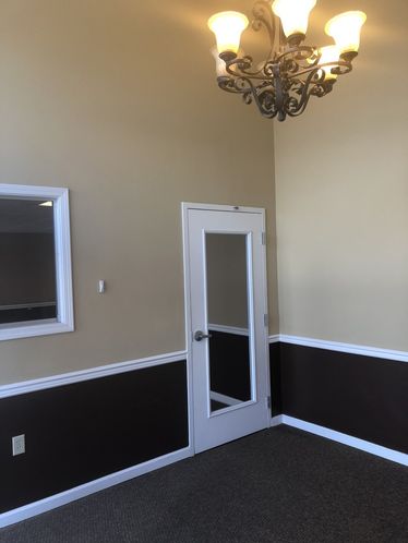 Powell - Like New Professional Office: 7317 Clinton Hwy, Powell, TN 37849